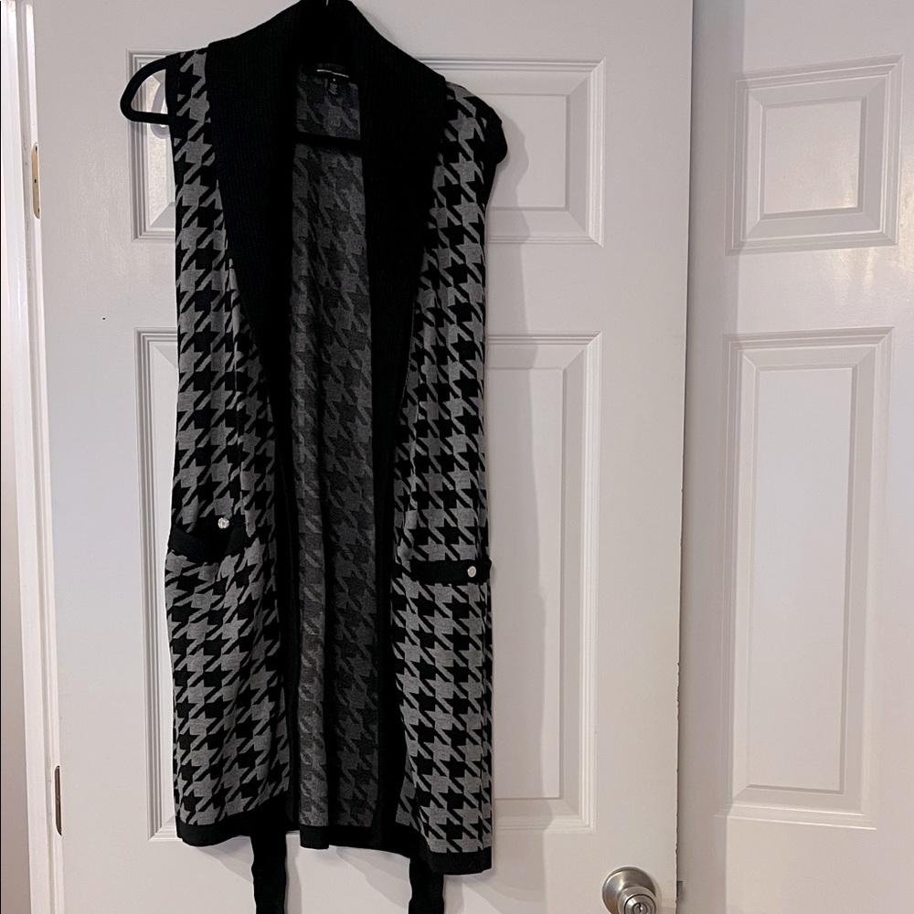 EUC White House Black Market Houndstooth Open Front Cardigan - Size Small
